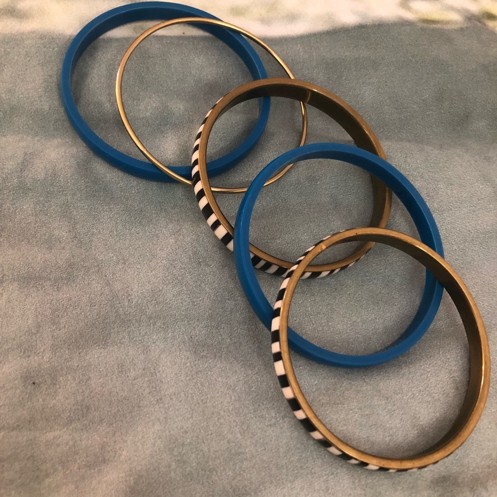 SET OF BANGLES